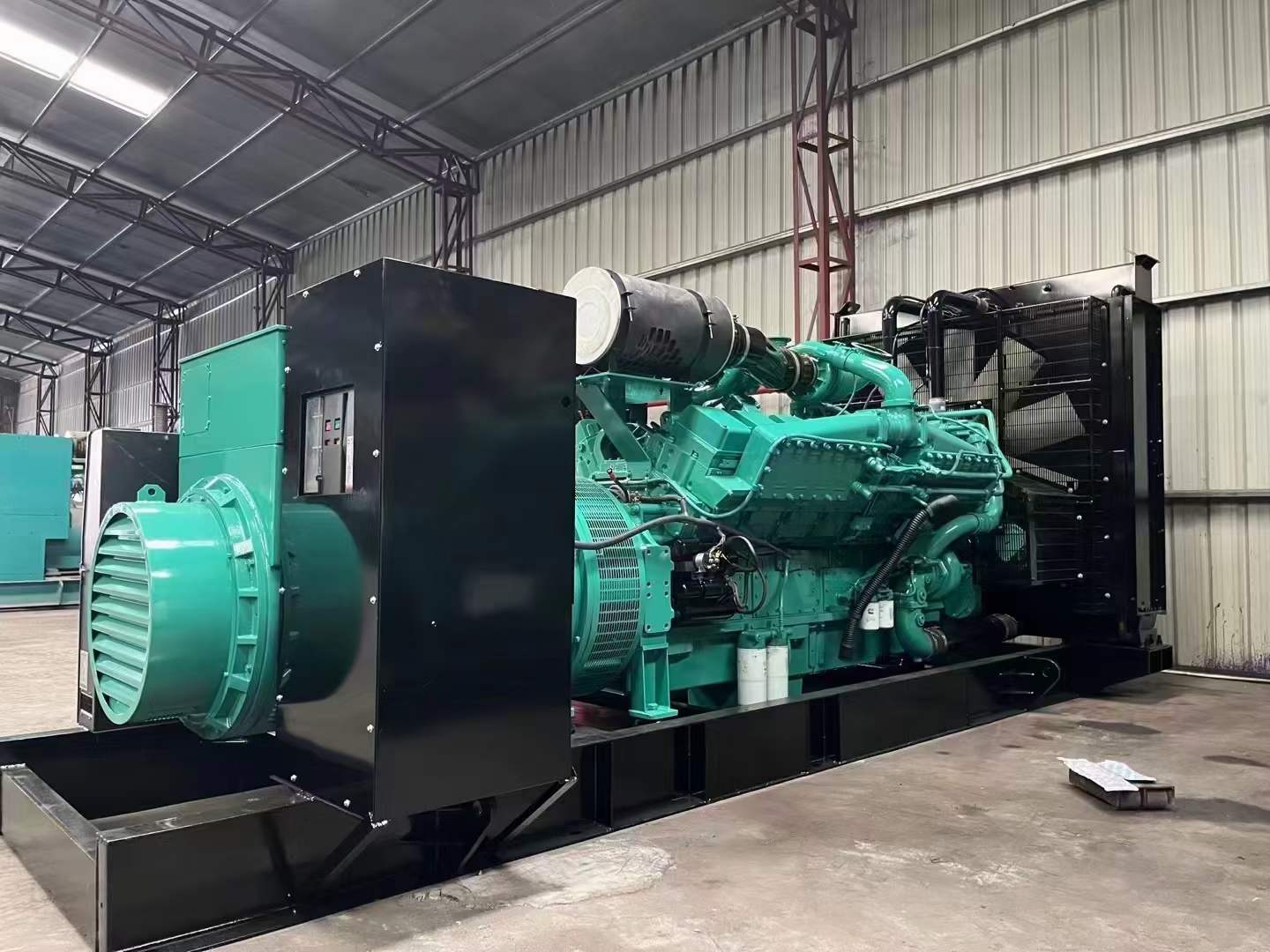 沉湖管委会如何降低 800kW 柴油发电机输出电流的波动？