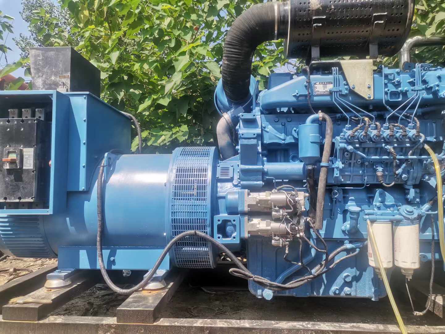 沉湖管委会详细说明降低 800kW 柴油发电机输出电流波动的方法