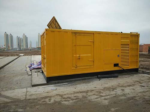 沉湖管委会合同中关于乙方责任导致工期延误的赔偿标准应该如何制定？